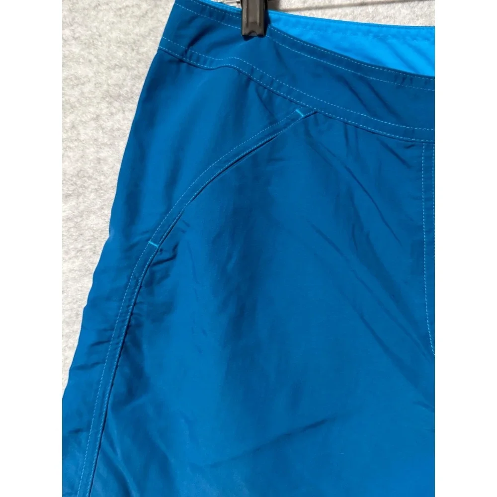 L.L. Bean Women's 14 Blue Supplex Nylon Capri Pants Lightweight Travel Hiking